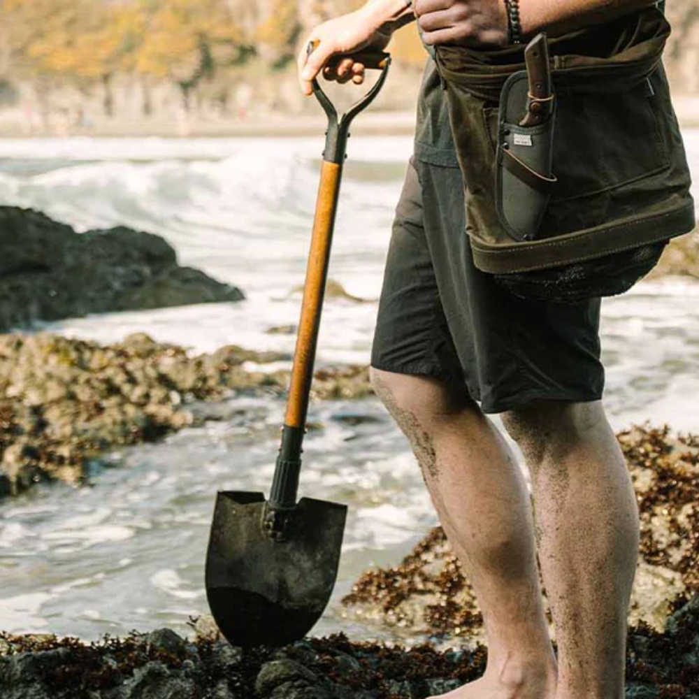 Load image into Gallery viewer, BAREBONES Shovel with Sheath