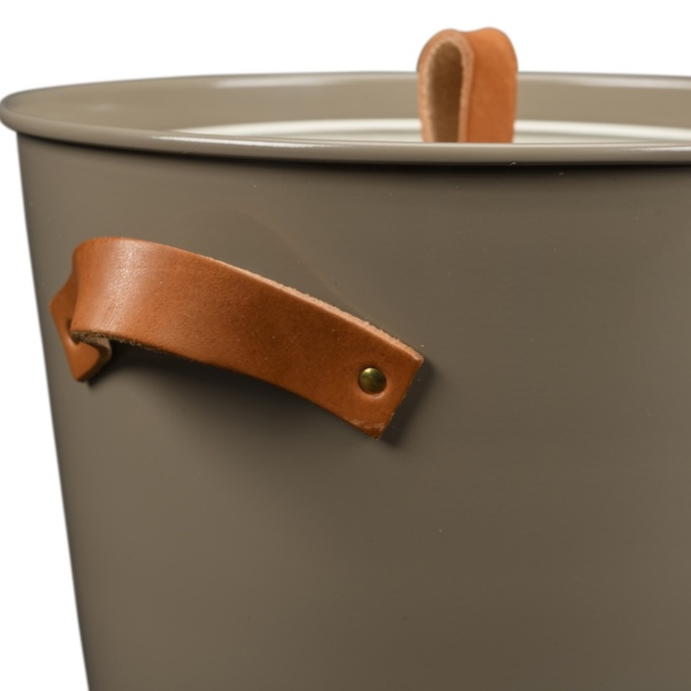Load image into Gallery viewer, BURGON & BALL Wild Bird Feed Tin - Truffle