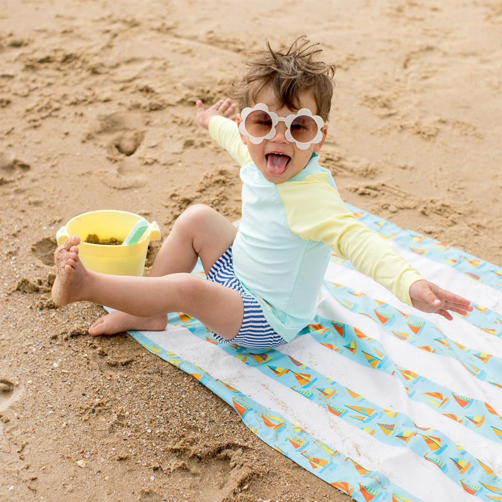 Load image into Gallery viewer, DOCK & BAY Quick-dry Beach Towel 100% Recycled Kids Collection - Oh Buoy