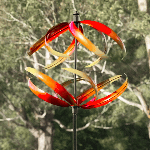Load image into Gallery viewer, MARTHA'S VINEYARD Wind Spinner East West - Flame