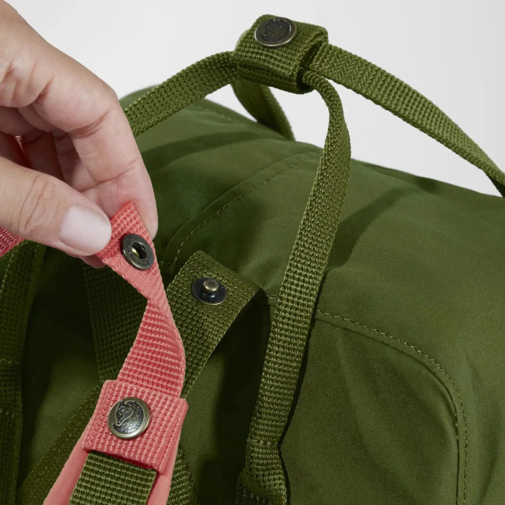 Load image into Gallery viewer, FJALLRAVEN Kanken Shoulder Pads - Navy