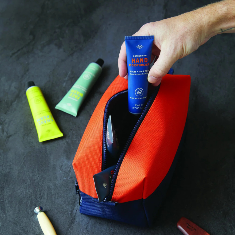 Load image into Gallery viewer, GENTLEMENS HARDWARE Dopp Bag