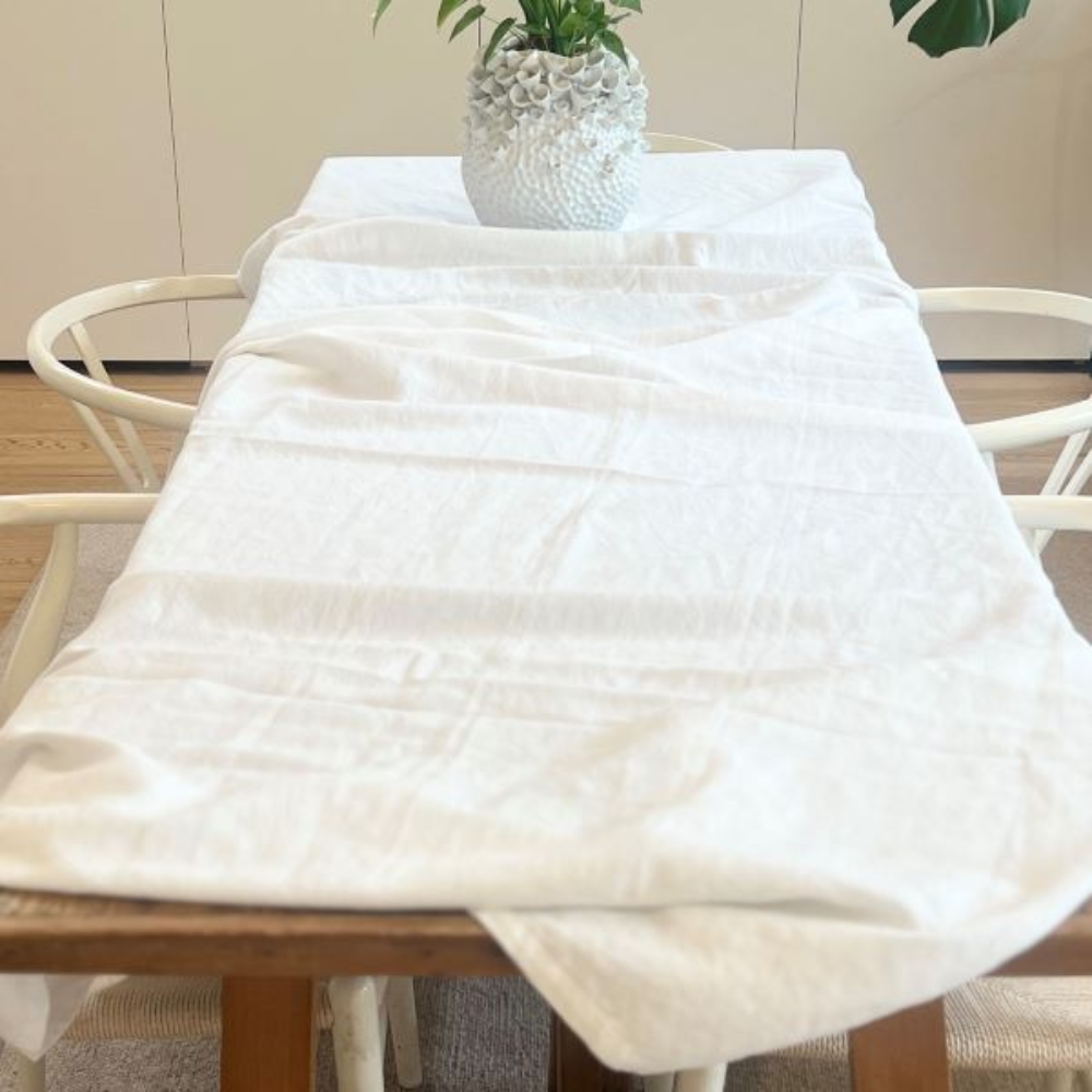 Load image into Gallery viewer, IVORY HOUSE Linen Blend Tablecloth 250cm - White
