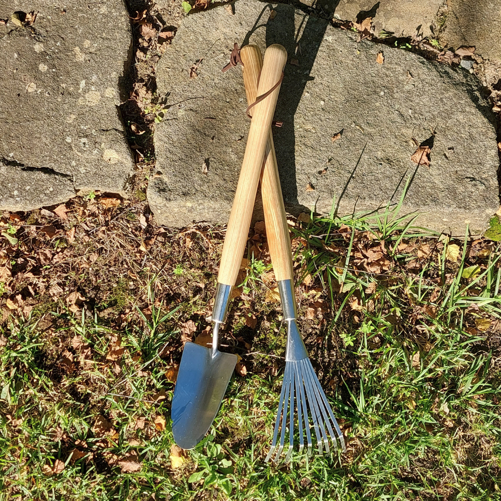 Load image into Gallery viewer, Martha's Vineyard EasyReach Shrub Rake - Stainless Steel