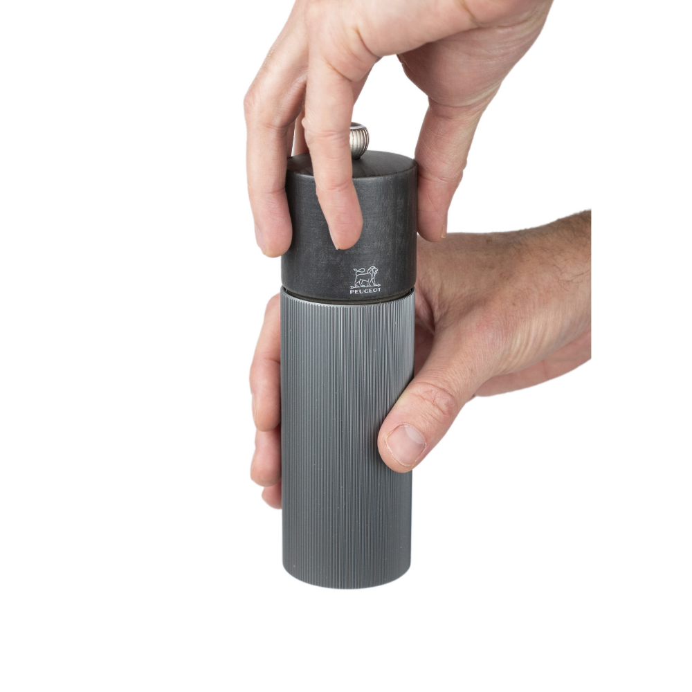 Load image into Gallery viewer, PEUGEOT Line Pepper Mill Aluminium & Graphite Wood - 18cm