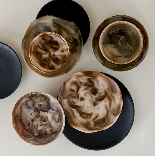 Load image into Gallery viewer, MARTHA'S VINEYARD Swirl Resin Serving Platter Medium - Latte
