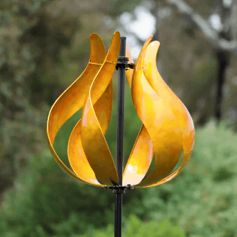 Load image into Gallery viewer, MARTHA'S VINEYARD Wind Spinner - Tulip Gold