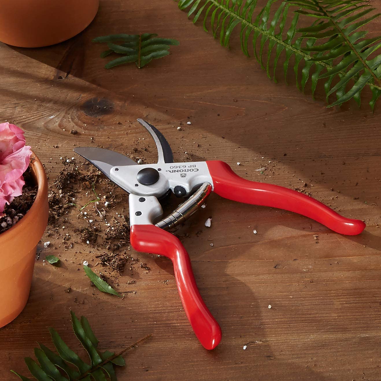 Load image into Gallery viewer, CORONA BP6360 Forged Aluminum Bypass Pruner Secateurs - 1 inch capacity