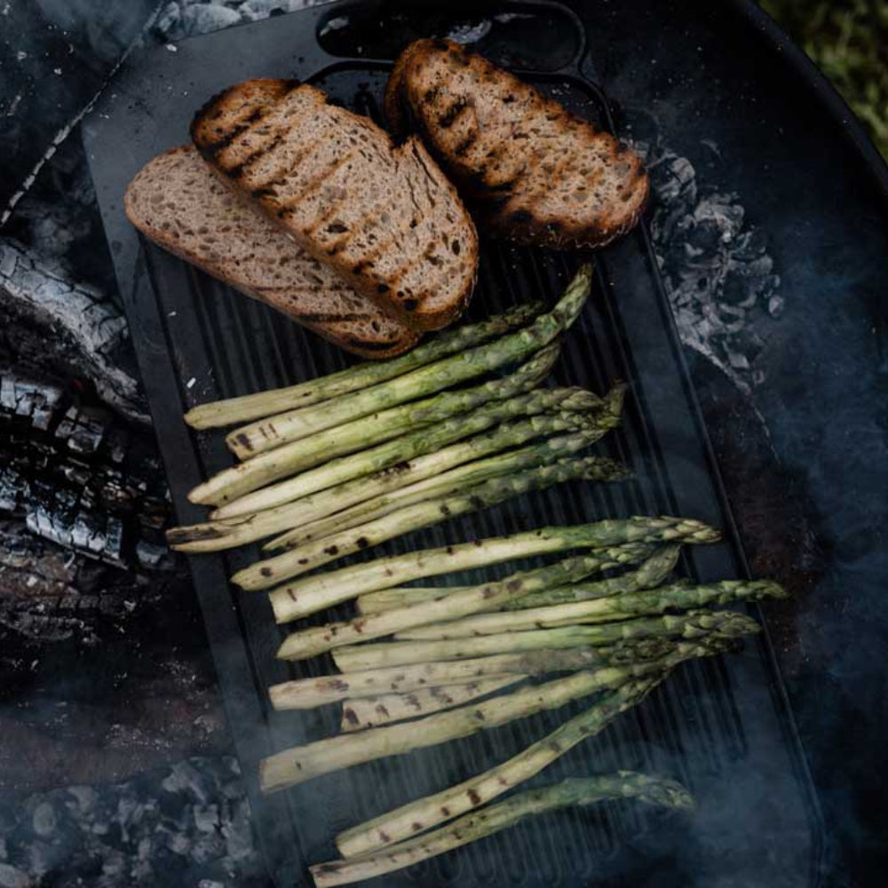 Load image into Gallery viewer, BAREBONES Cast Iron Griddle