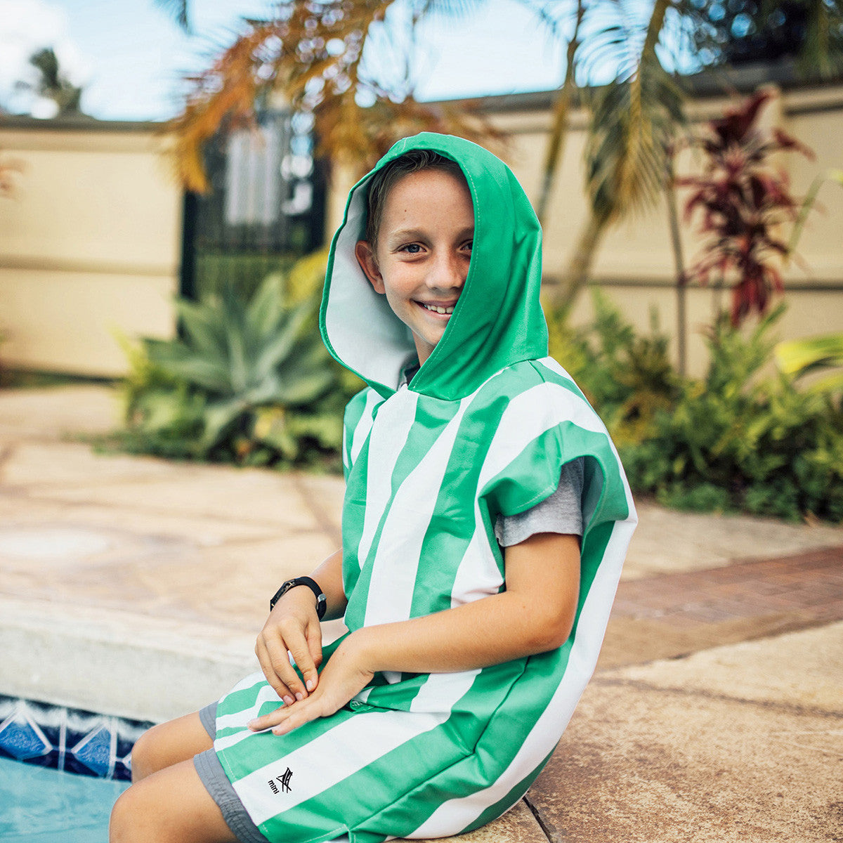 Load image into Gallery viewer, DOCK & BAY Quick-dry Kids Poncho Hooded Towel 100% Recycled Mini Cabana - Cancun Green