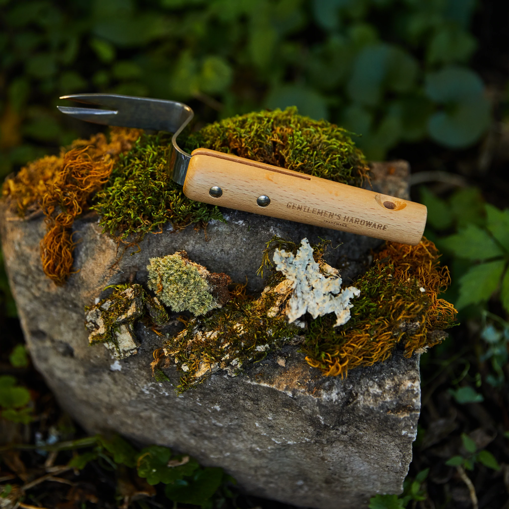 Load image into Gallery viewer, GENTLEMENS HARDWARE Garden Gloves & Root Lifter