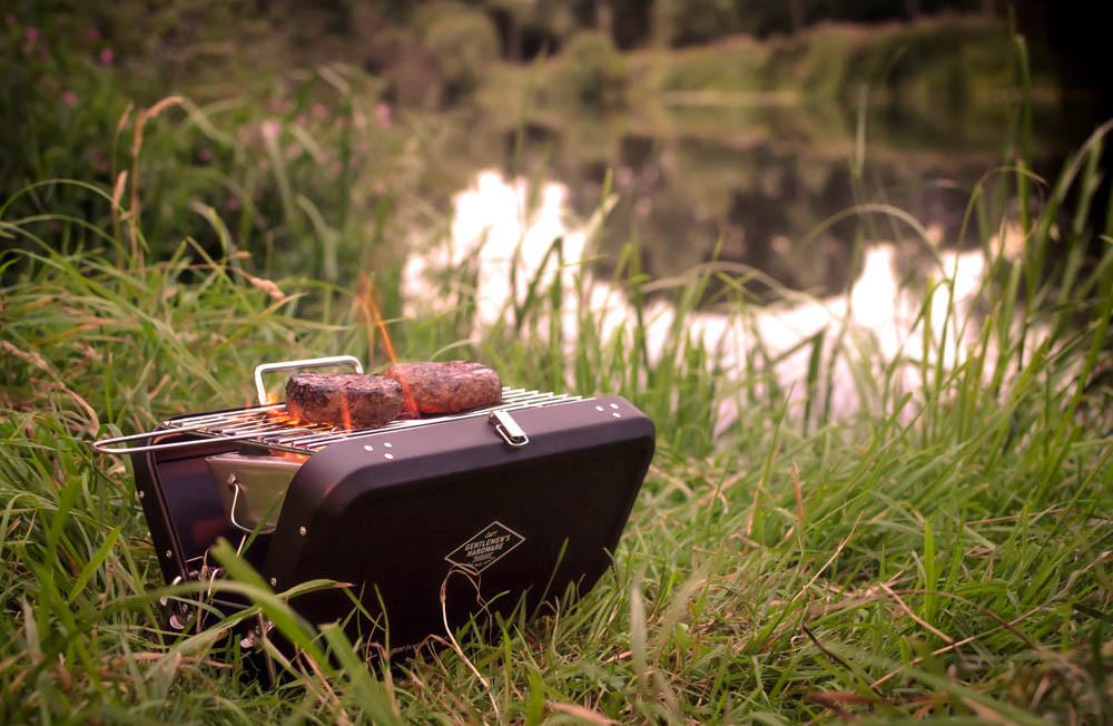 Load image into Gallery viewer, GENTLEMEN'S HARDWARE | Portable Barbeque outdoor