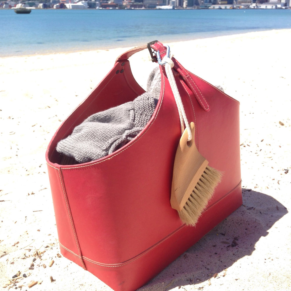Load image into Gallery viewer, KELLER BURSTEN Beach brush - Sharky
