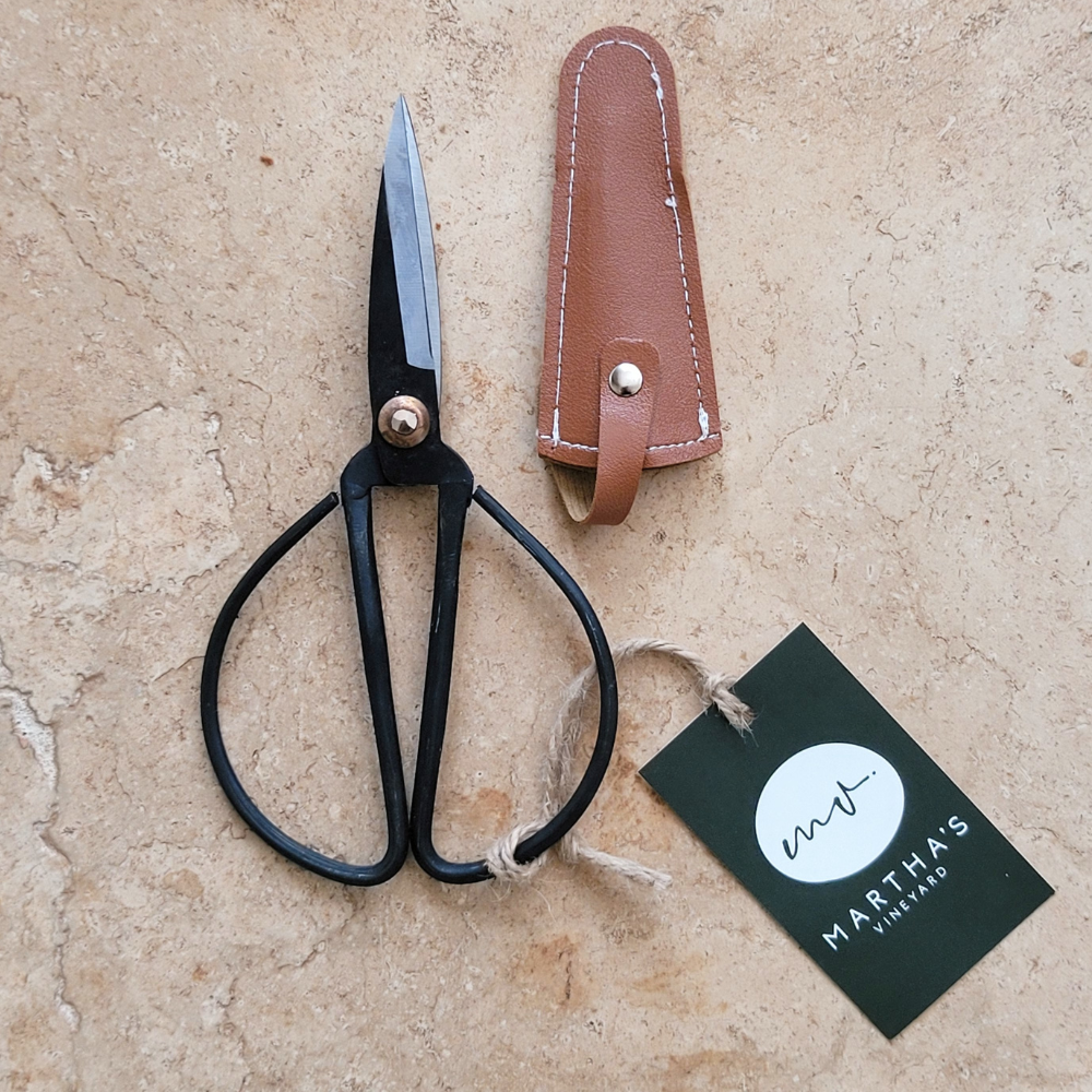 Load image into Gallery viewer, MARTHA'S VINEYARD Garden & Florist Scissors with Sheath - Medium