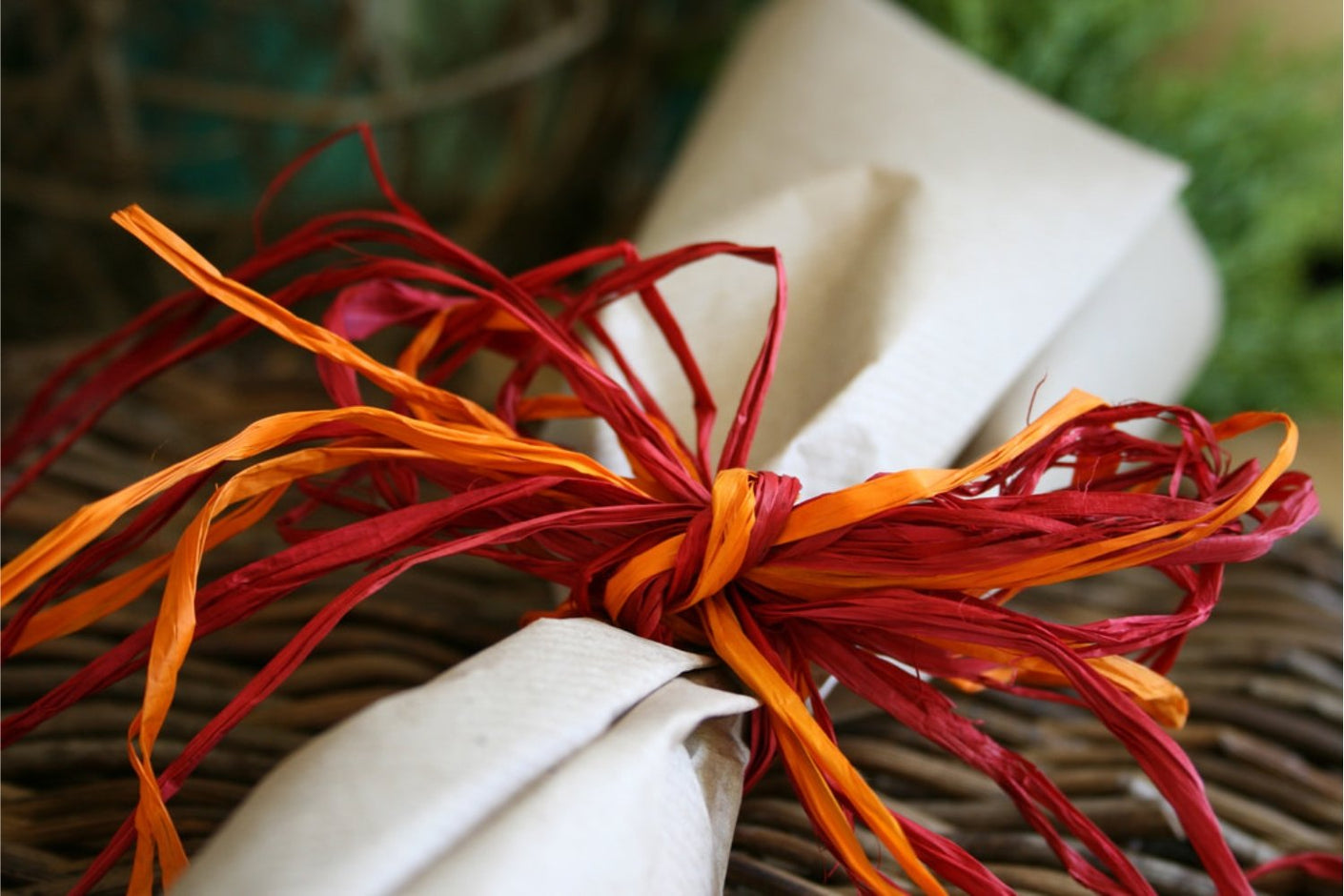 Load image into Gallery viewer, NUTSCENE SCOTLAND Raffia - Red