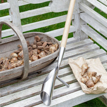 Load image into Gallery viewer, BURGON &amp; BALL Long Handled Bulb Planter - RHS Endorsed
