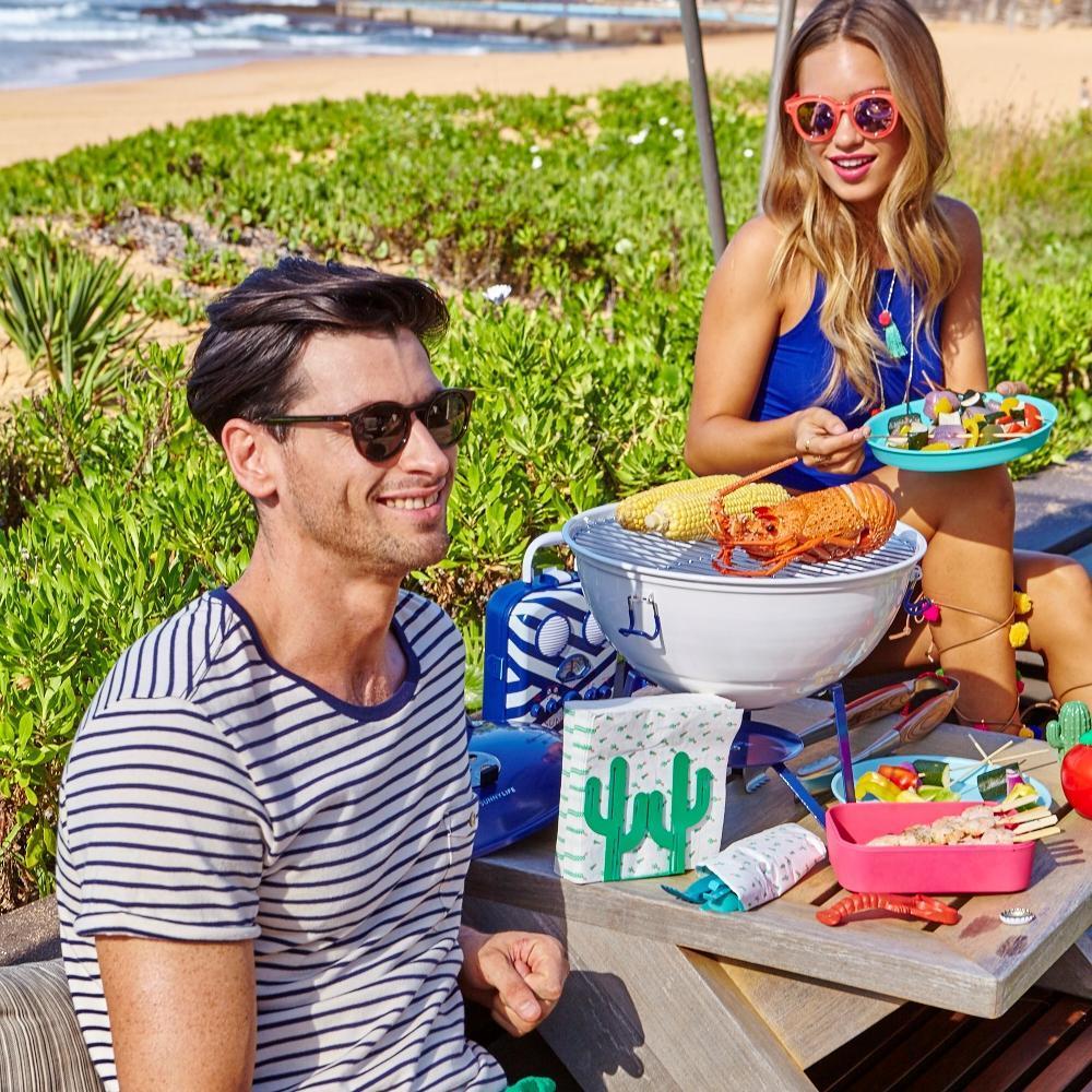 Beach, Pool & Picnic - Party & Dining