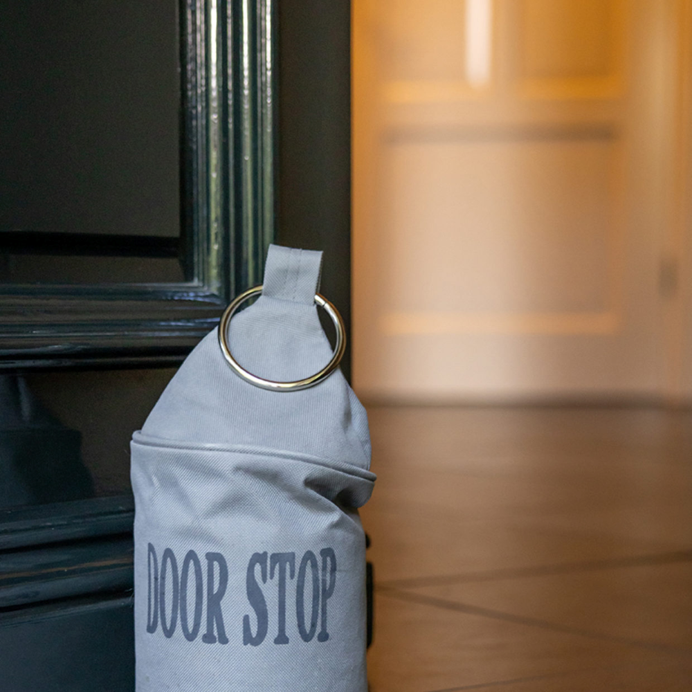 Load image into Gallery viewer, ESSCHERT DESIGN Door Stop With Ring - Set of 2