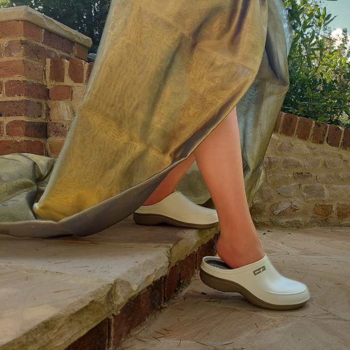MARTHA'S VINEYARD Glove & Clog Set – Oyster