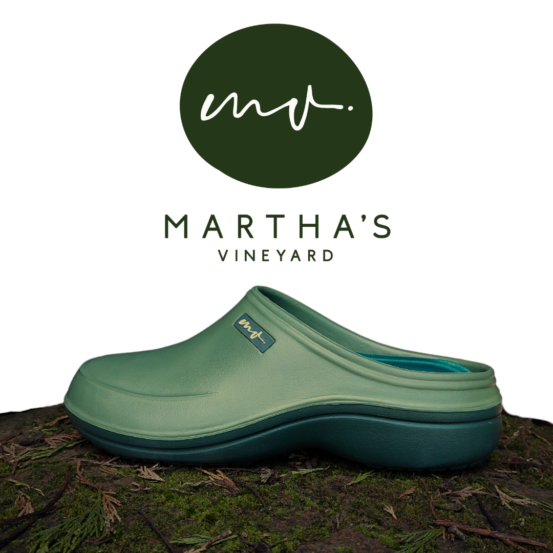 Load image into Gallery viewer, MARTHA&#39;S VINEYARD Glove &amp; Clog Set – Martha&#39;s Green