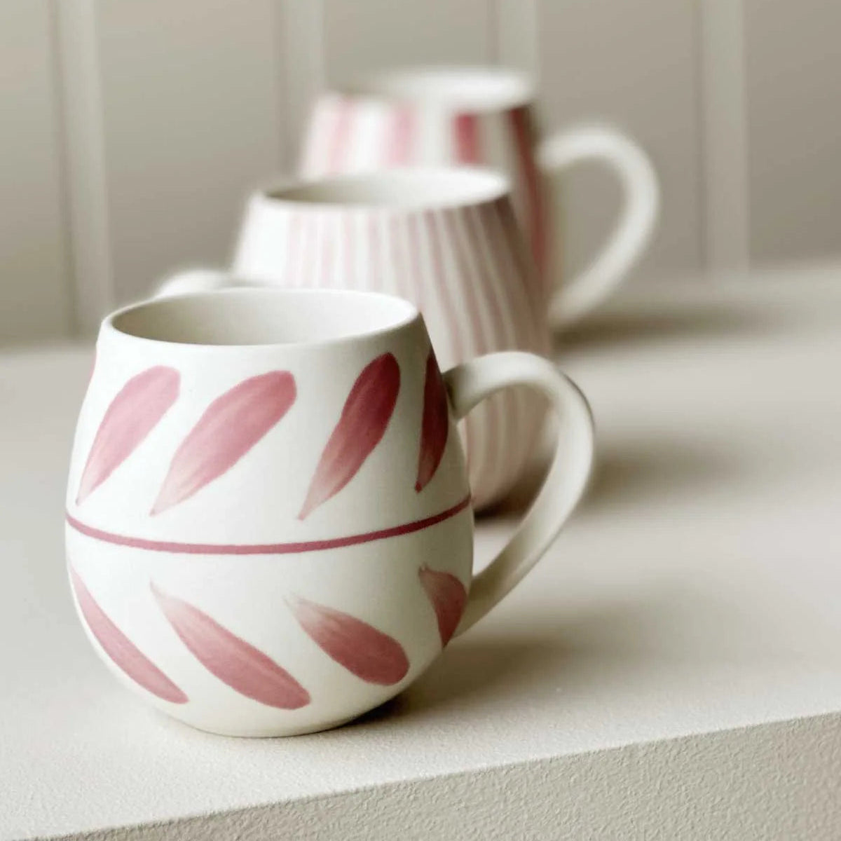 Load image into Gallery viewer, ROBERT GORDON Hug Me Mugs Set of 4 - Rose Blush Brush