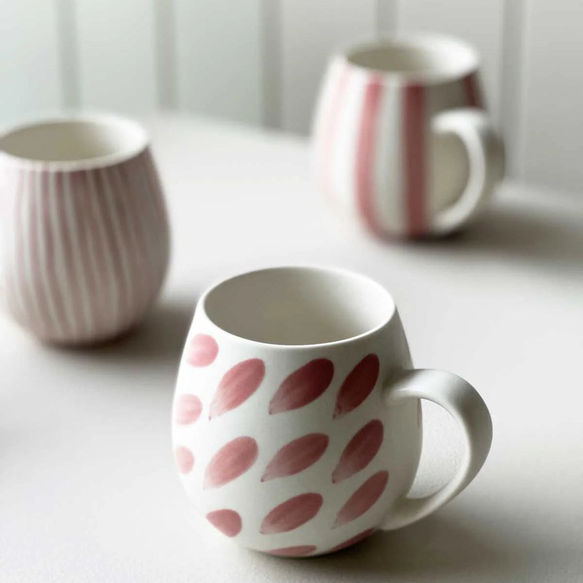 Load image into Gallery viewer, ROBERT GORDON Hug Me Mugs Set of 4 - Rose Blush Brush