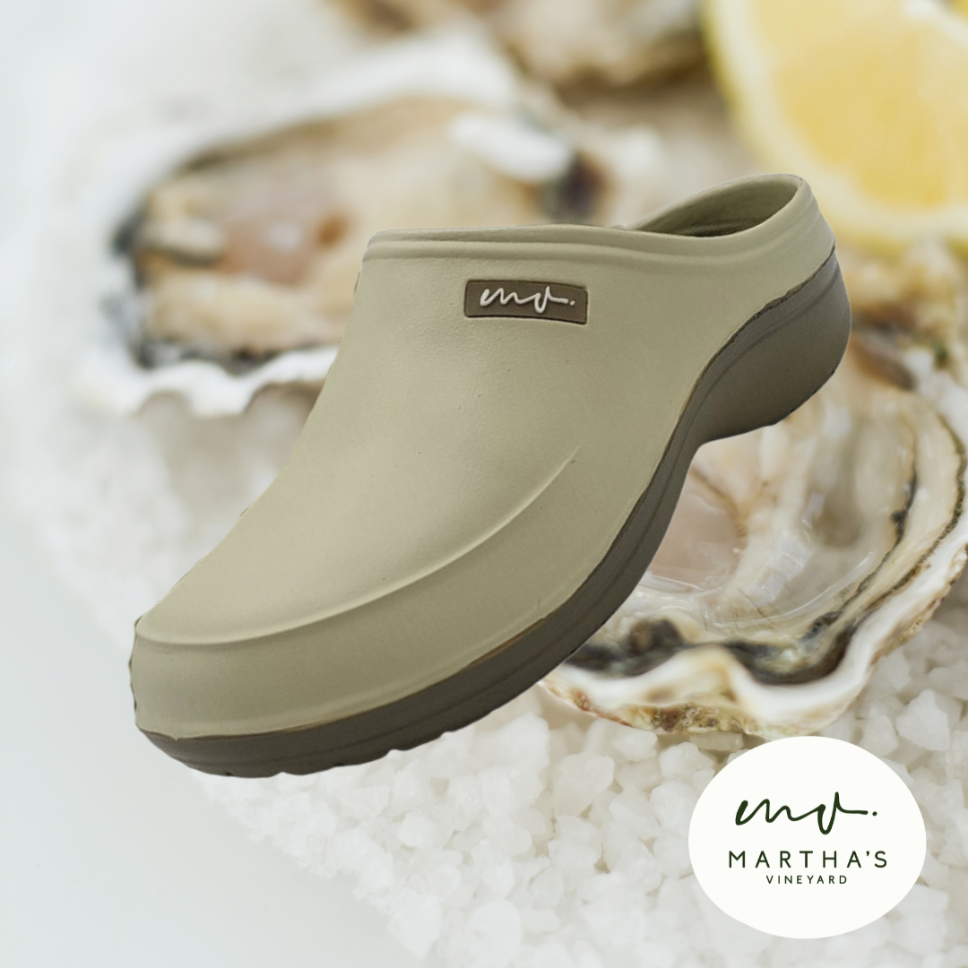 Load image into Gallery viewer, MARTHA&#39;S VINEYARD Glove &amp; Clog Set – Oyster