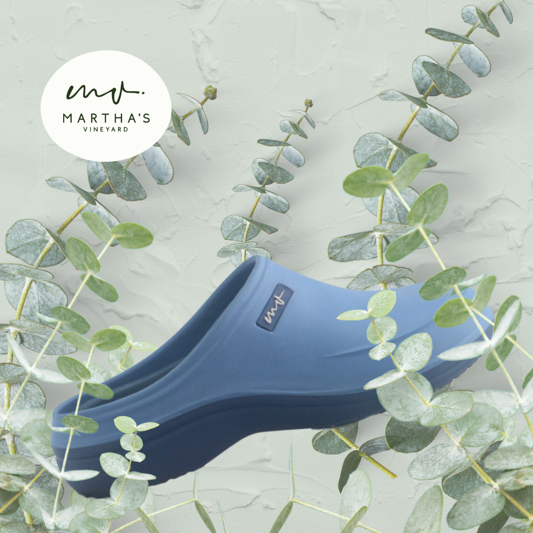 Load image into Gallery viewer, MARTHA&#39;S VINEYARD Glove &amp; Clog Set – Blue Gum