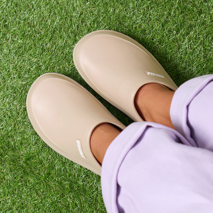 ANNABEL TRENDS Gummies Memory Foam Clog - Taupe