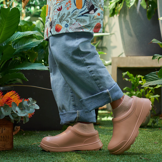 ANNABEL TRENDS Gummies Sherpa Lined Clog - Sand