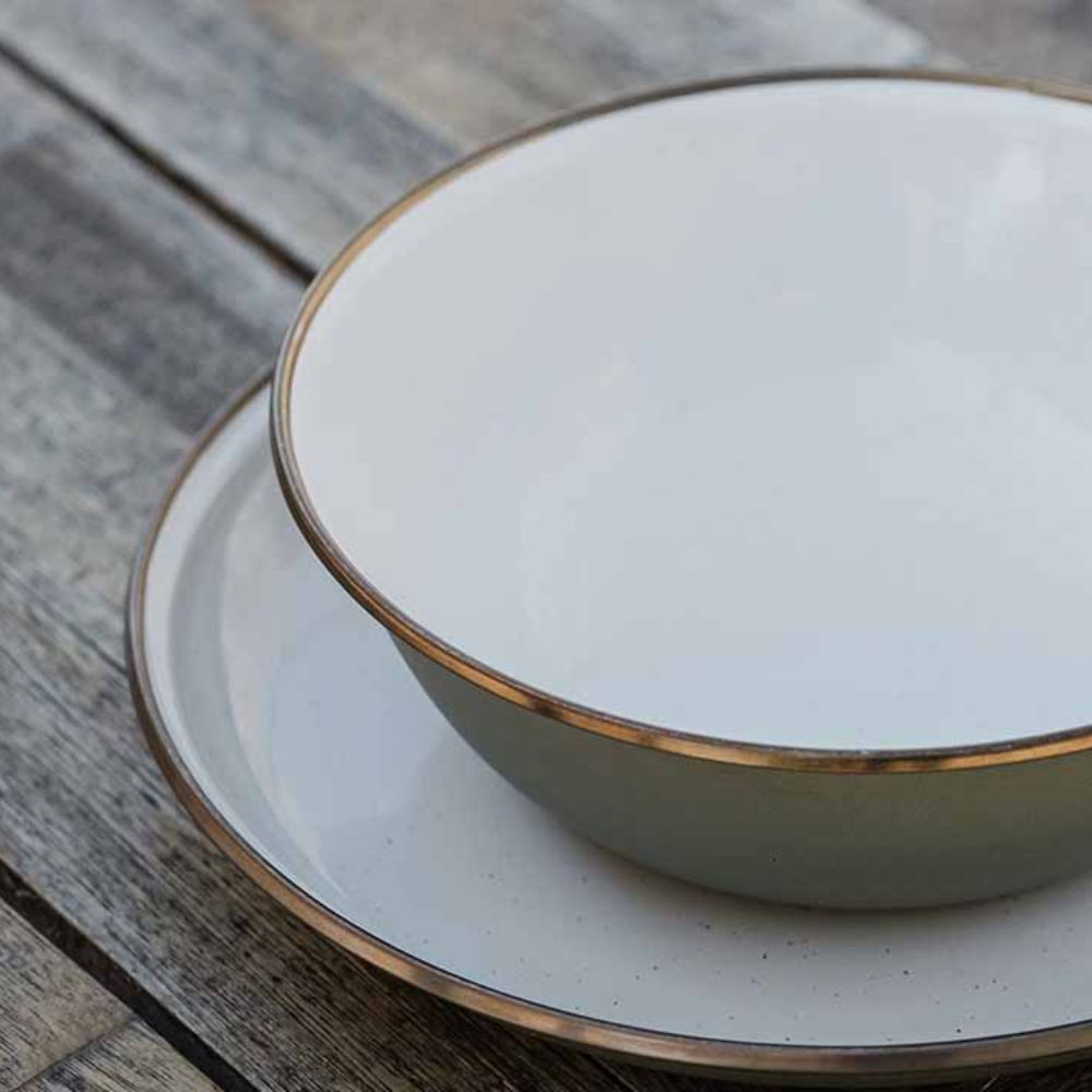 Load image into Gallery viewer, BAREBONES Enamel Salad Plate Set 2 - Olive Drab