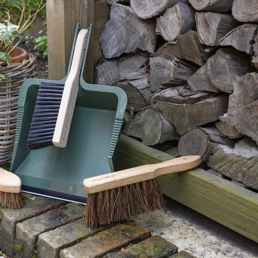 BURGON & BALL Hand Sweeping Brush - RHS-Endorsed