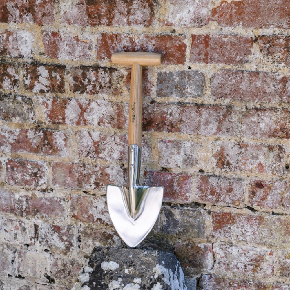 Load image into Gallery viewer, BURGON &amp; BALL Short-Handled Perennial Spade - RHS Endorsed