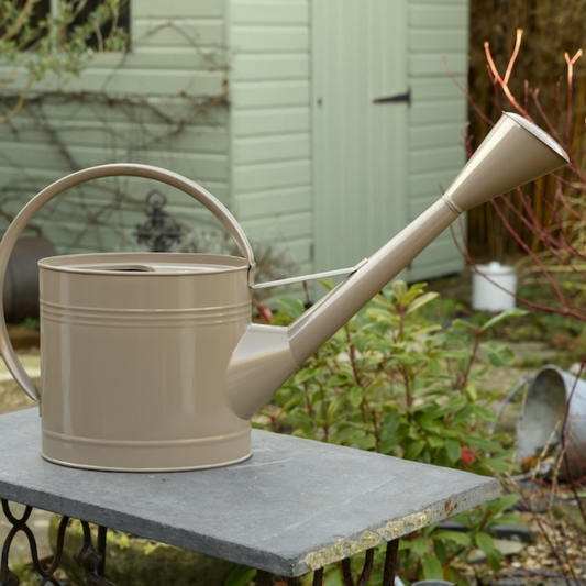 BURGON & BALL 9 Litre Waterfall Plant Watering Can - Truffle