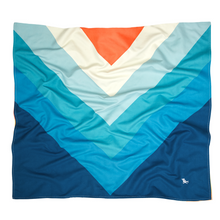 Load image into Gallery viewer, DOCK &amp; BAY Quick-dry Beach Towel 100% Recycled Go Wild Collection - Chevron Chic