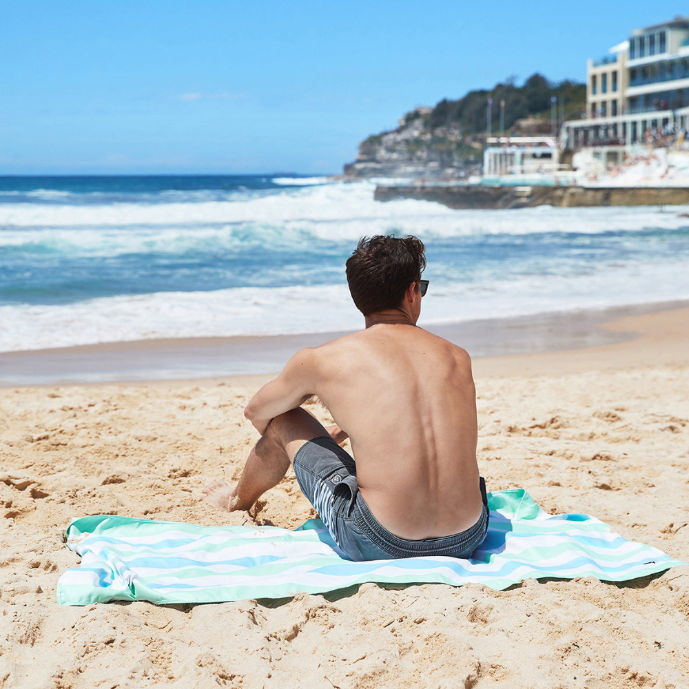 Load image into Gallery viewer, DOCK &amp; BAY Quick-dry Beach Towel 100% Recycled Summer Collection - Endless Days