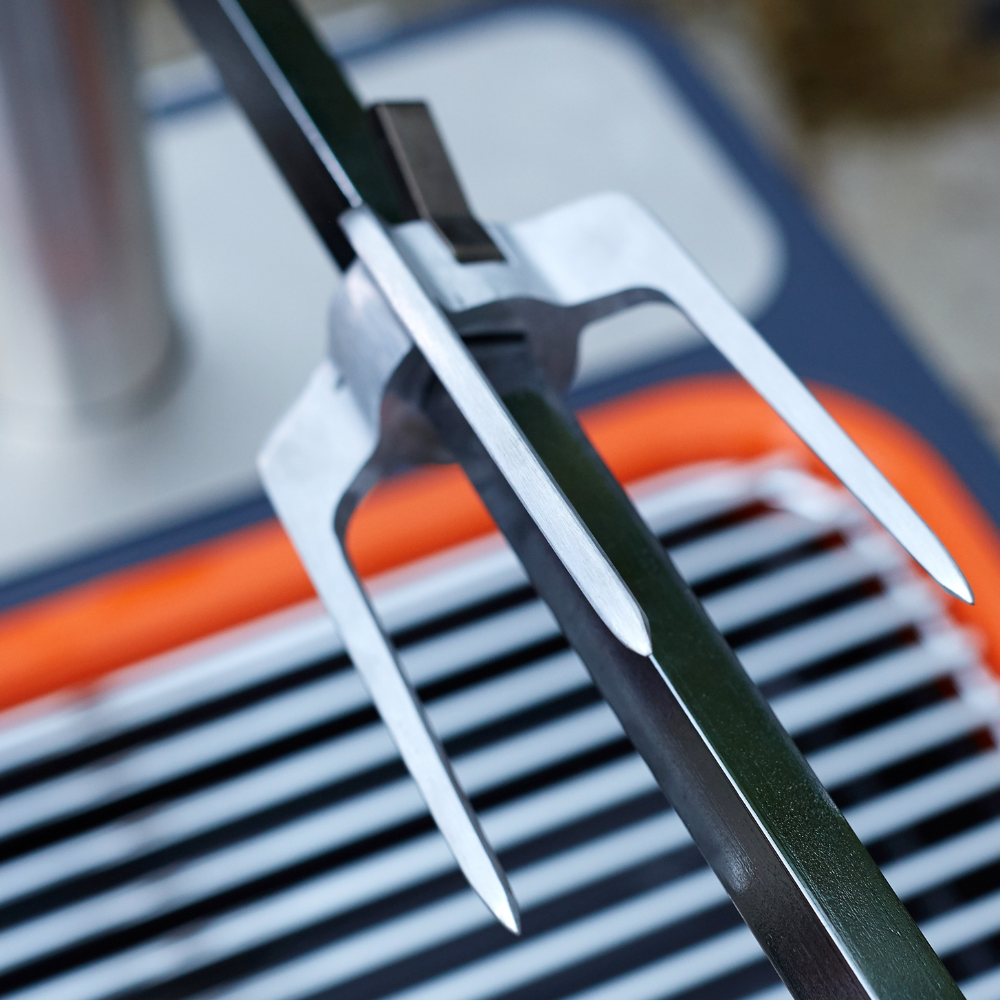 Load image into Gallery viewer, EVERDURE BY HESTON BLUMENTHAL ClipLock Forks Suits Fusion™ BBQ