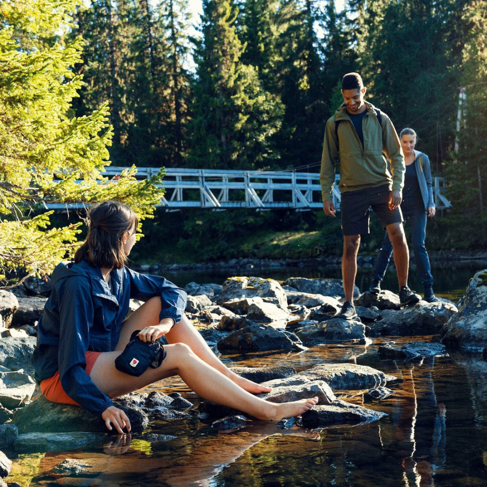 Load image into Gallery viewer, FJALLRAVEN High Coast Pocket Bag - Navy