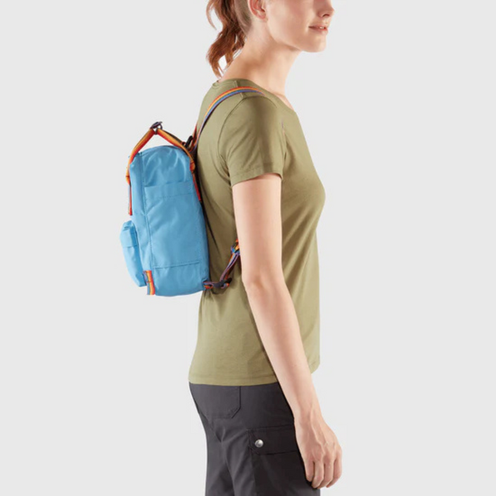 FJÄLLRÄVEN Kånken Rainbow Mini Backpack - Cobalt Blue