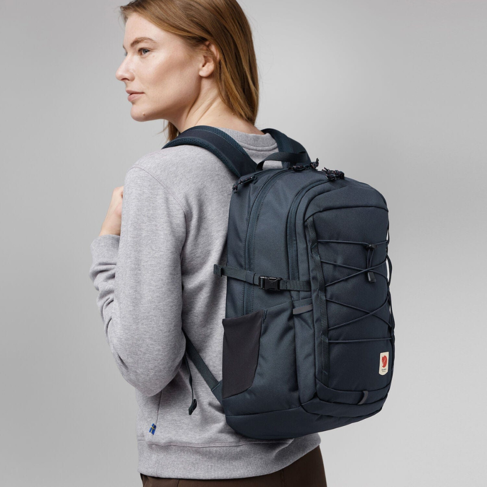 Load image into Gallery viewer, FJALLRAVEN Skule 20 Day Backpack - Black