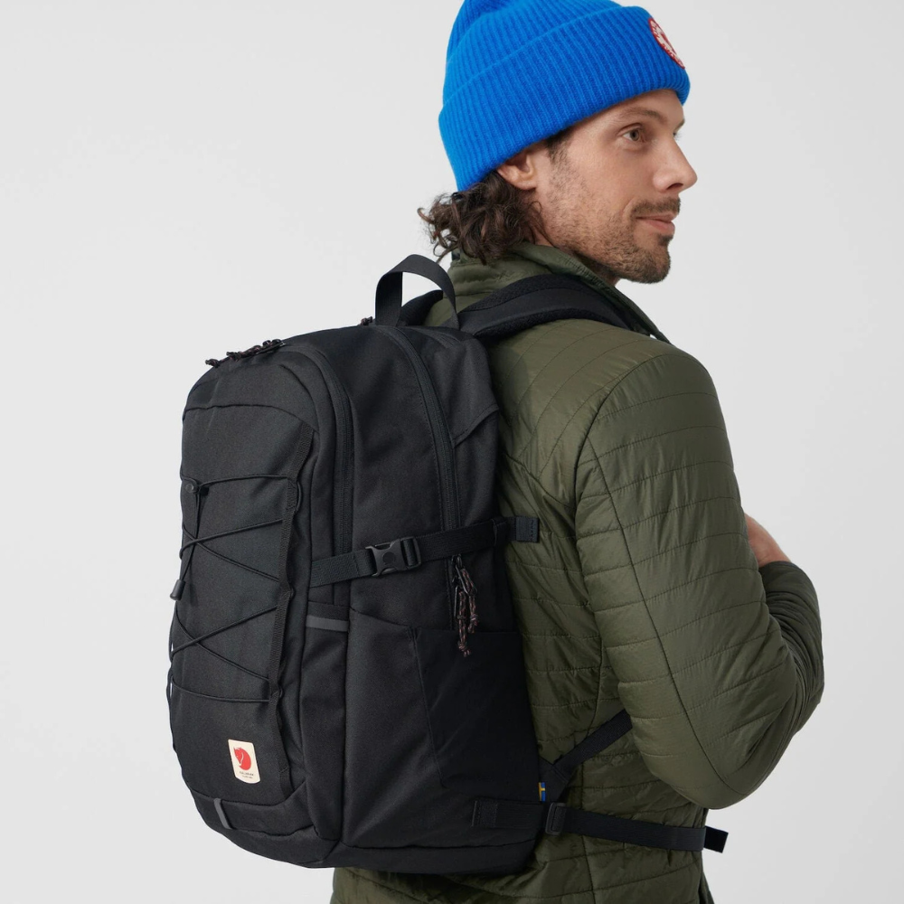 Load image into Gallery viewer, FJALLRAVEN Skule 28 Day Backpack - Deep Forest