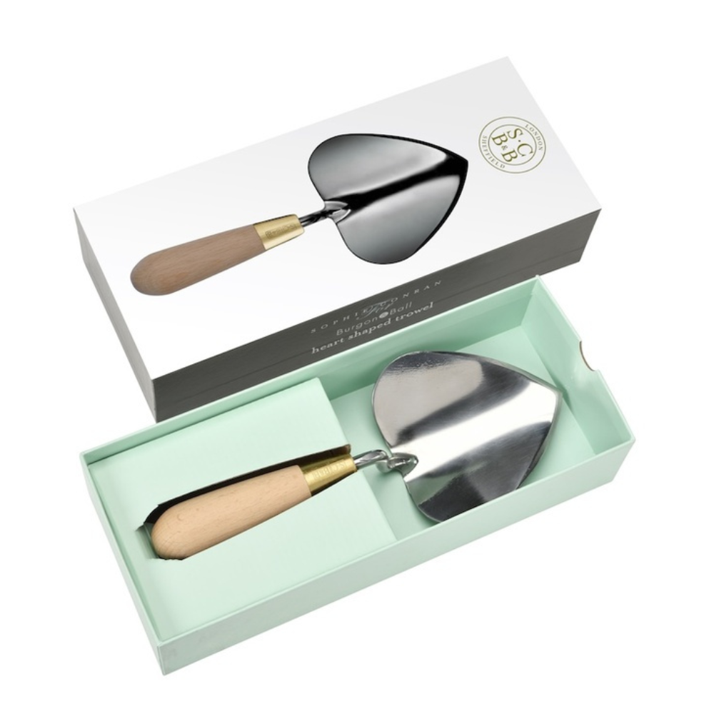 Load image into Gallery viewer, SOPHIE CONRAN Heart Shaped Trowel in a Gift Box