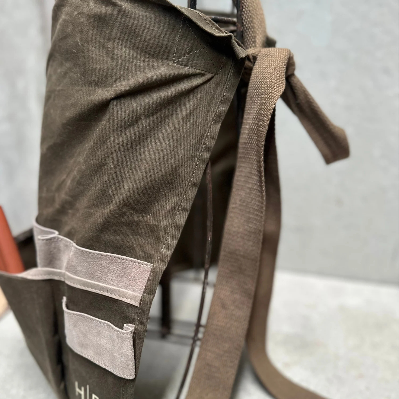 Load image into Gallery viewer, HEAVEN IN EARTH Waxed Canvas Half Apron