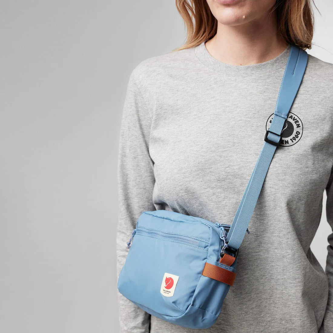 Load image into Gallery viewer, FJALLRAVEN High Coast Crossbody Bag - Black