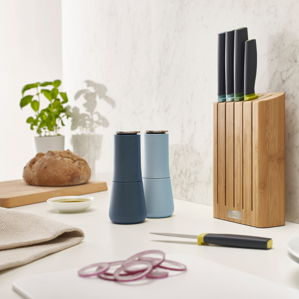 Load image into Gallery viewer, JOSEPH JOSEPH Editions Milltop™ Salt &amp; Pepper Mills - Sky Blue