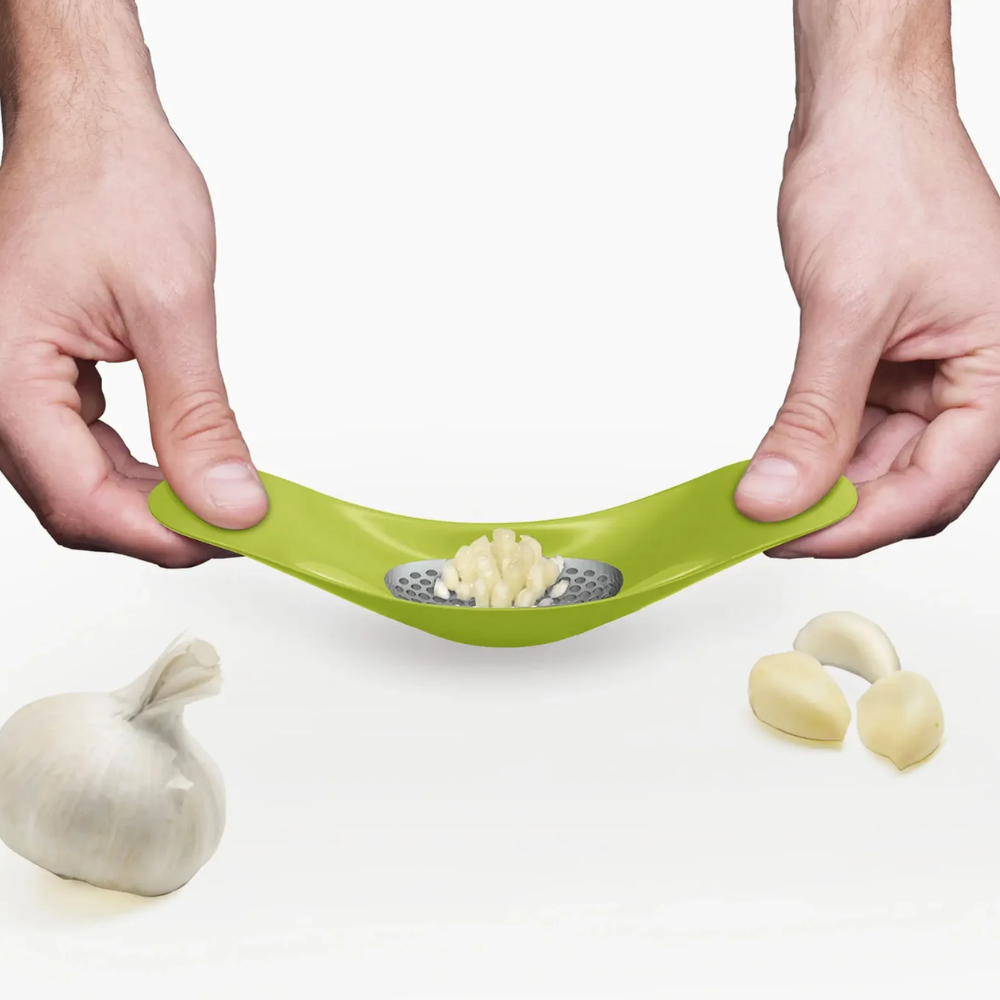 Load image into Gallery viewer, JOSEPH JOSEPH Rocker™ Garlic Crusher