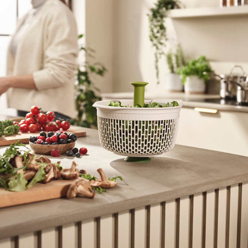 Load image into Gallery viewer, JOSEPH JOSEPH Spindola™ In-sink Salad-spinning Colander