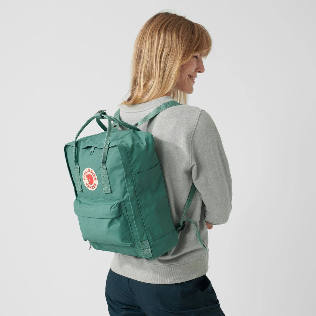 Load image into Gallery viewer, FJÄLLRÄVEN Kånken Day Backpack - Royal Blue