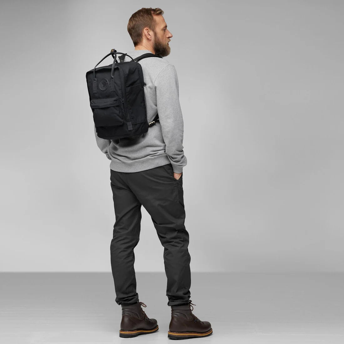 Load image into Gallery viewer, FJALLRAVEN Kanken No.2 Day Backpack Laptop 15&quot; in Black