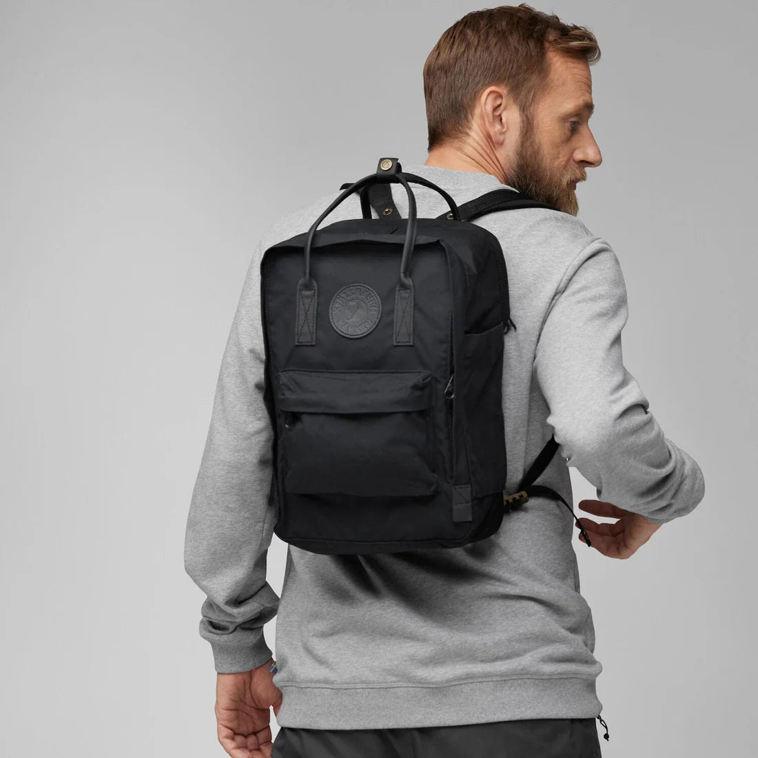 Load image into Gallery viewer, FJALLRAVEN Kanken No.2 Day Backpack Laptop 15&quot; in Black